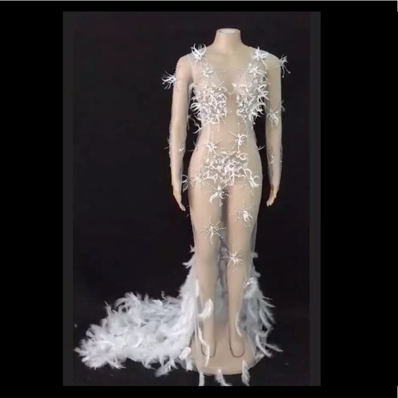 WHITE ANGEL DRESS HAND BEADED FEATHER COUTURE GOWN - Picture 15 of 16